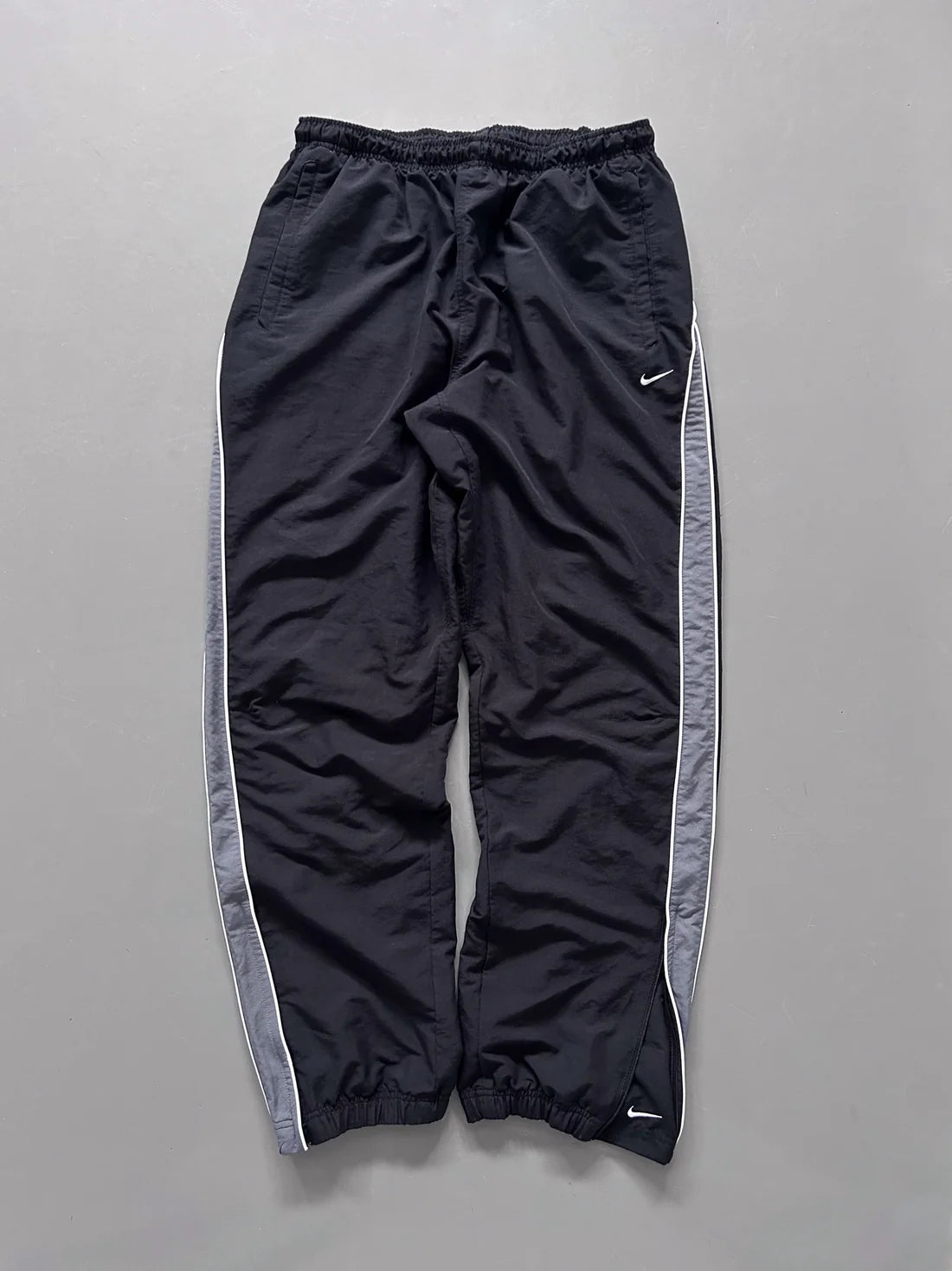NIKE VINTAGE TRACKPANTS MYSTERY BOX (1 PIECE)™